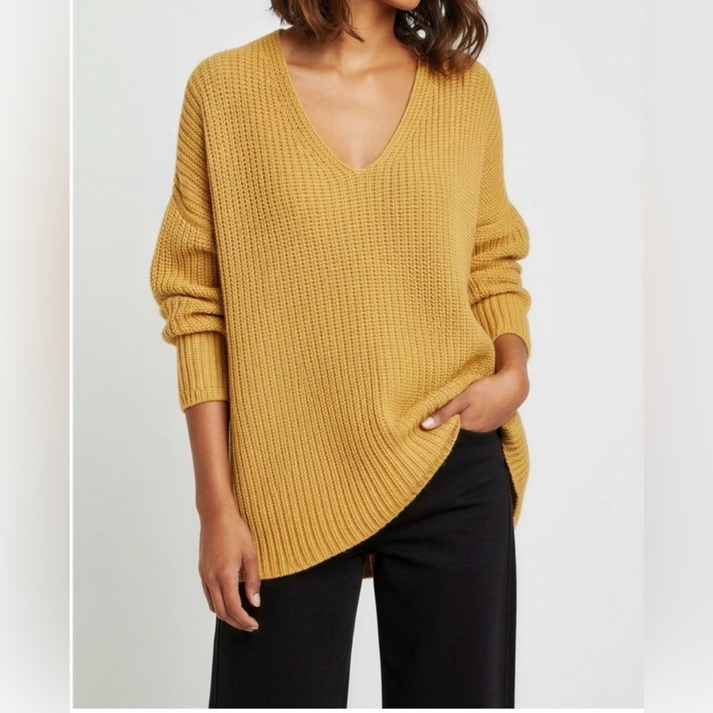 Jenni Kayne Oversized V-Neck Ribbed in Cotton Cabin Sweater in Mustard Medium